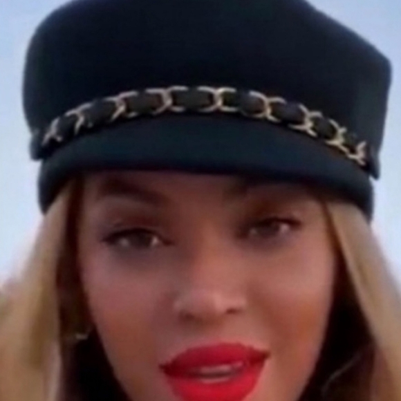 Authentic Eugenia Kim Leather Hat w Chain Embellishment - Picture 3 of 4